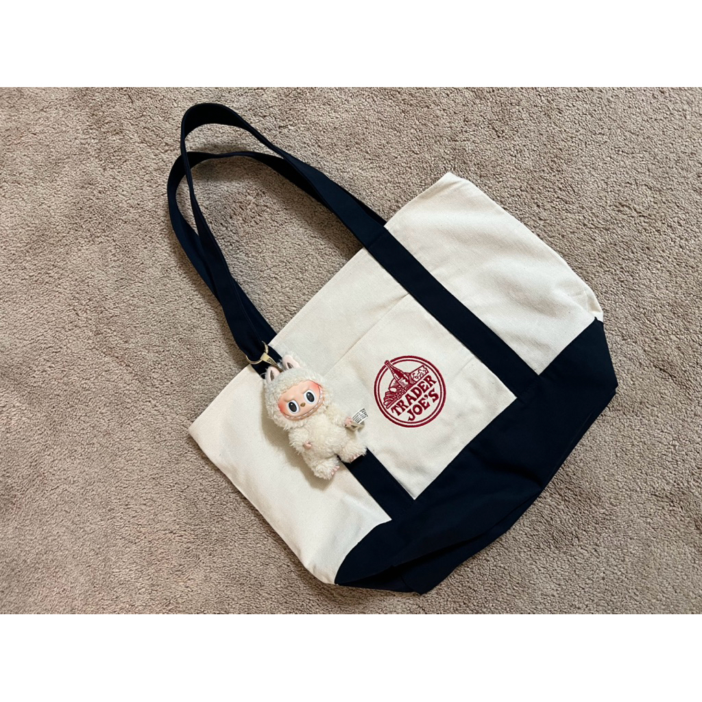 กระเป๋าโท้ตของ Trader Joe