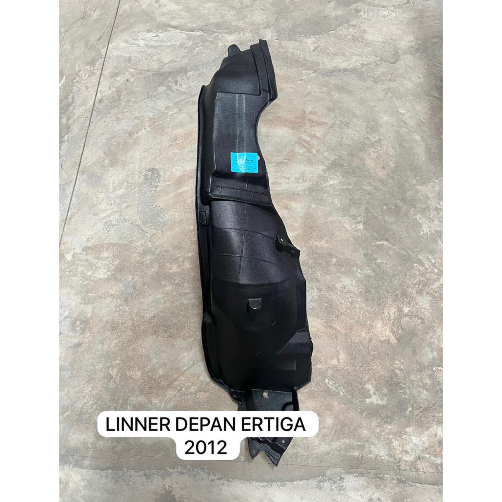 แผ่นรองด้านในด้านหน้า Suzuki Ertiga (2012 - 2017)