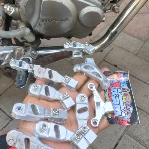 CLUTCH MOUNTING BRACKET AND CLUTCH MOUNTING BRACKET / CLUTCH MOUNTING BRACKET