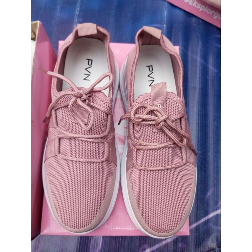 รองเท้า P254 PVN yejin สีชมพูฝุ่น
