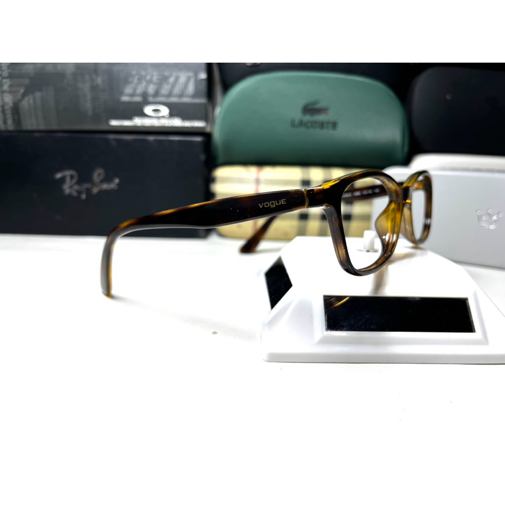 กรอบแว่นตา vogue VO5024-D W656 มือสองของแท้