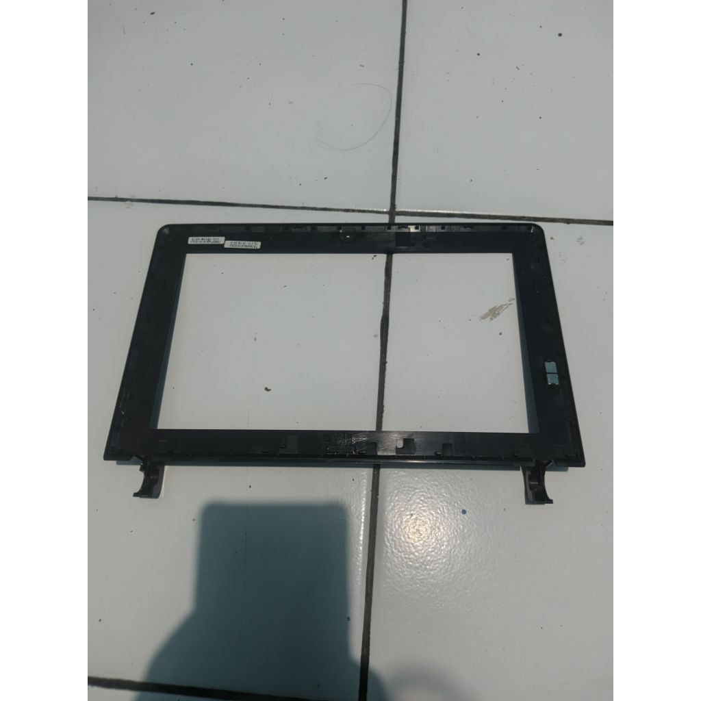 Netbook SMK Mugen 1600 Casing Frame LCD
