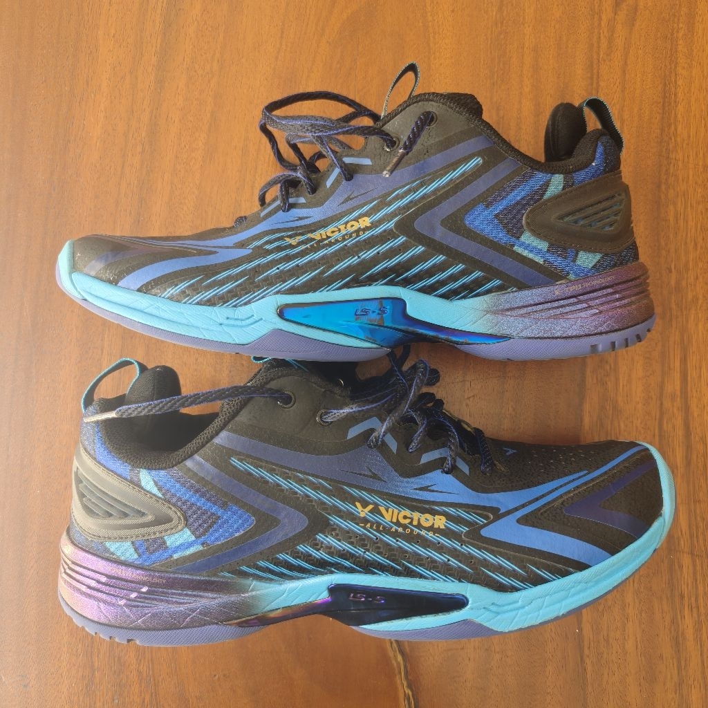 ลูกแบดมินตันผู้ชาย Victor A970 Nitrolite