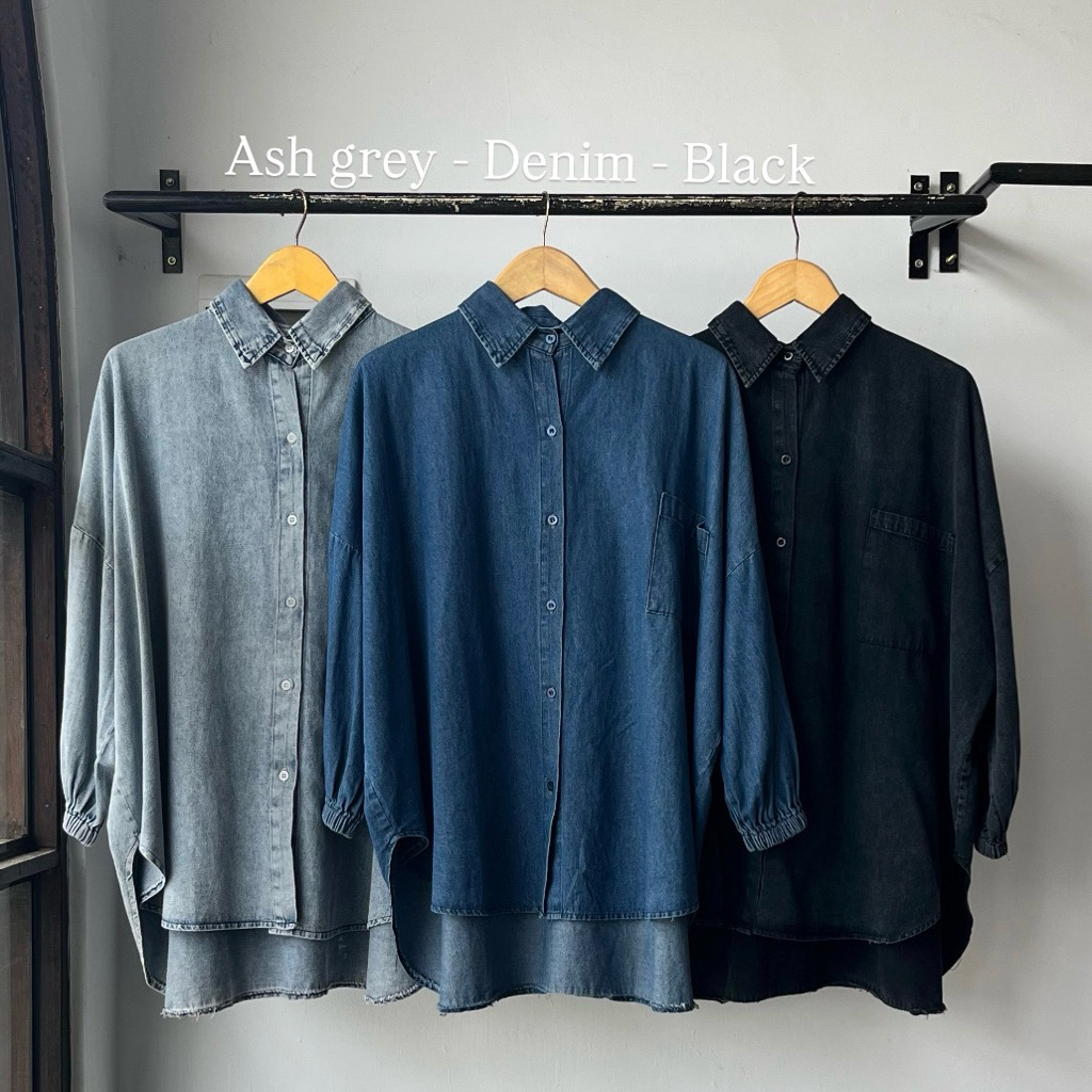 เสื้อ Arum โดย Ghaniya Gallery