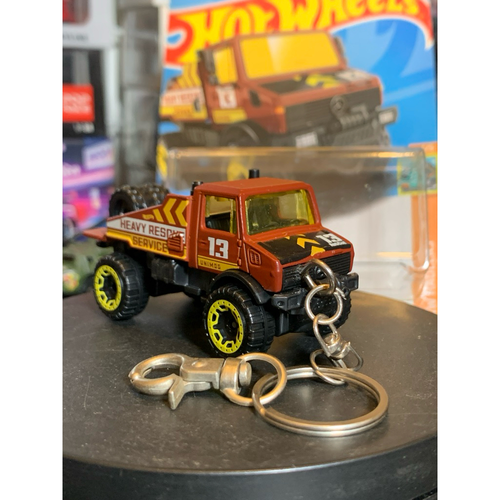 พวงกุญแจ Hot Wheels Mercedez Bens Unimog 1300L พวงกุญแจแบบกําหนดเอง