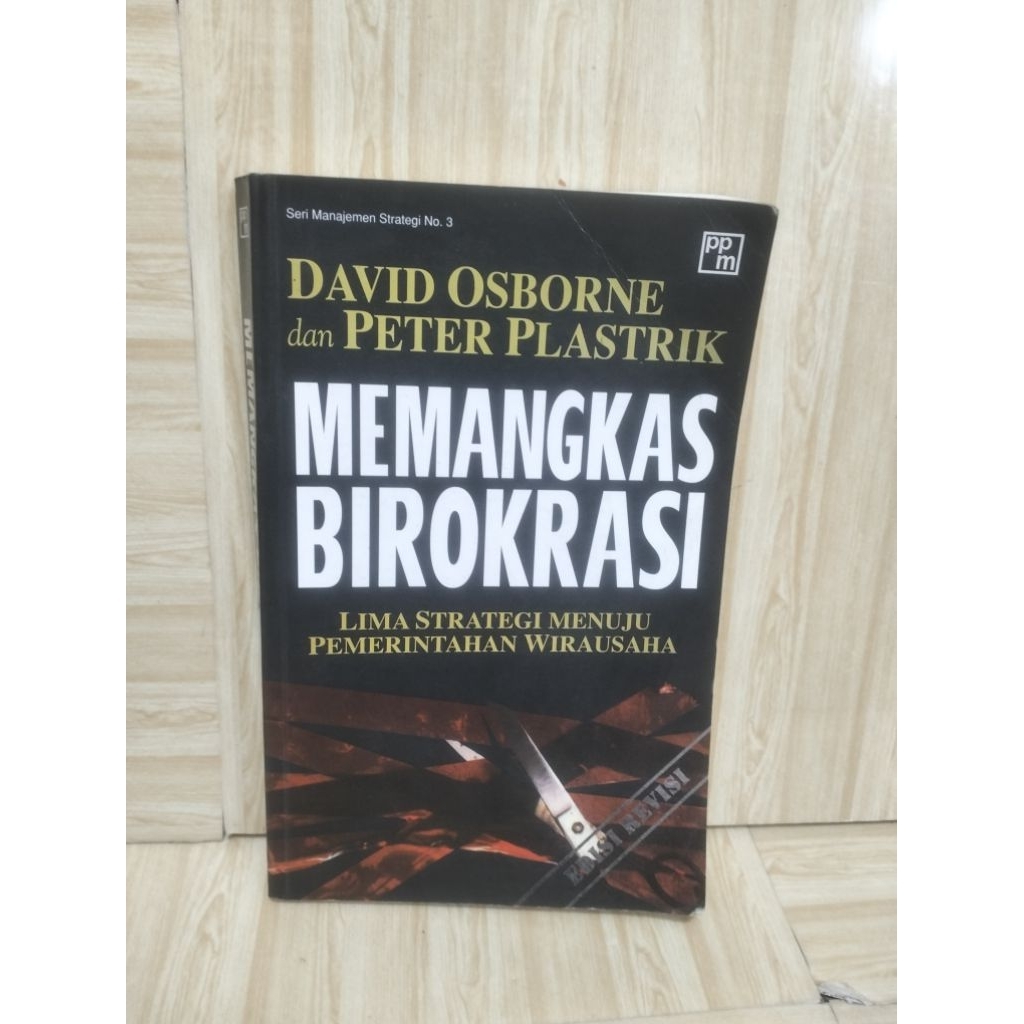 EXPLANATIONS โดย David Osborne