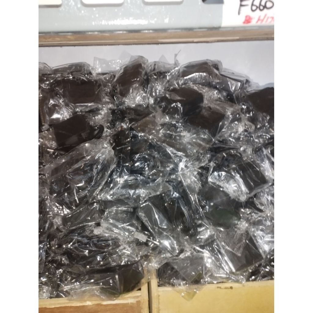 ต้นฉบับ 12V 1A ADAPTER
