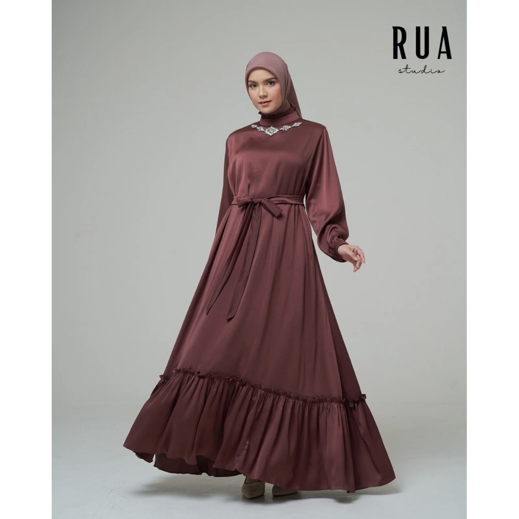 RUA STUDIO - BELLA DRESS RAYA COLLECTION - เดรสมะฮอกกานี