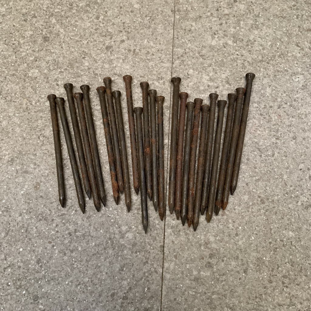 3 นิ้ว 8 เมตร CONCRETE NAILS WAREHOUSE (1 ภาชนะพลาสติก 20 ชิ้น)