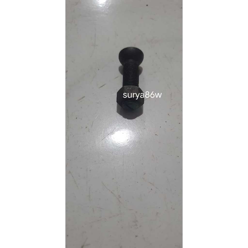 วาล์ว ADJUSTMENT BOLT และ HD STEEL NUT 10 X 30 P 1.00 HINO SUPER RANGER FF172LA