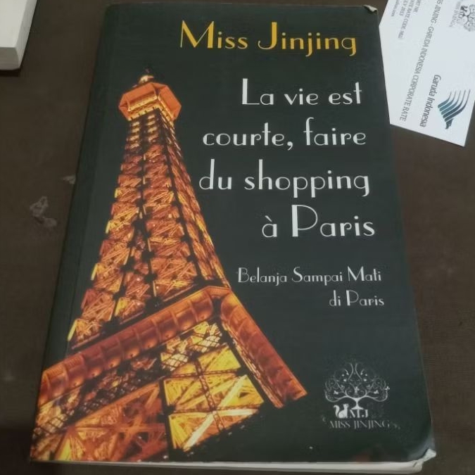 หนังสือต้นฉบับ MISS CARRY -: ช้อปปิ้ง UNTIL DEATH IN PARIS