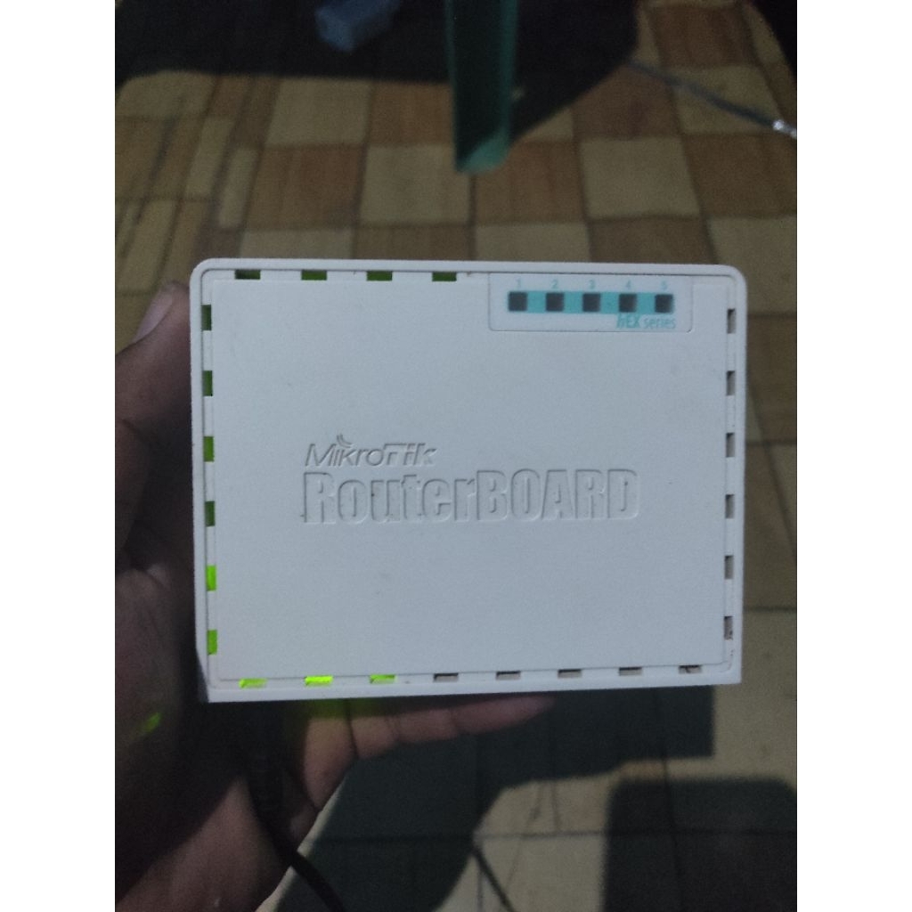 MIKROTIK Microtic rb750r2