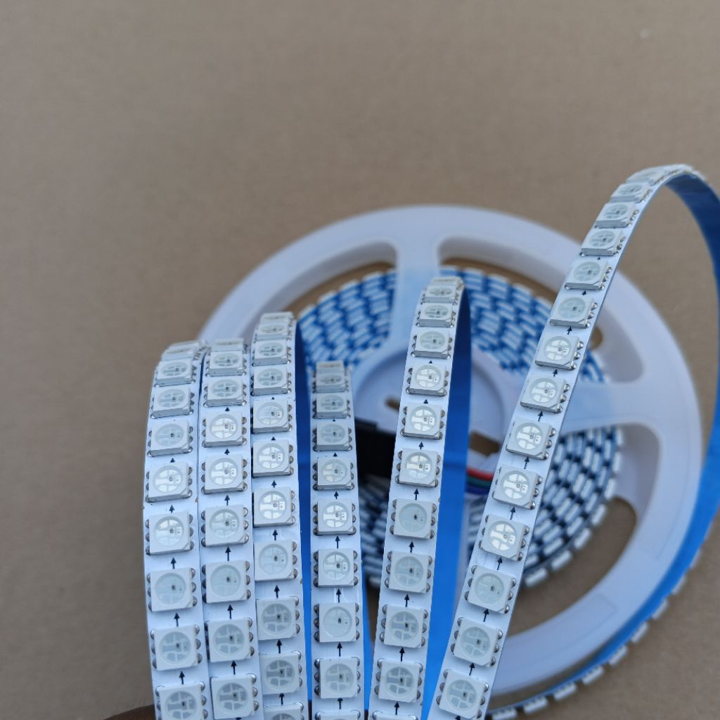 Ws2815 IC Smd50 Anddresable LED Strip RGB 12v 7mm 144led