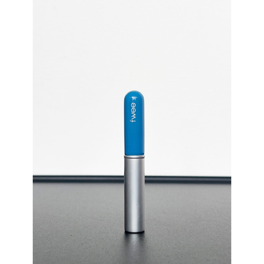 Fwee มินิซิลิคอนแปรงลิป