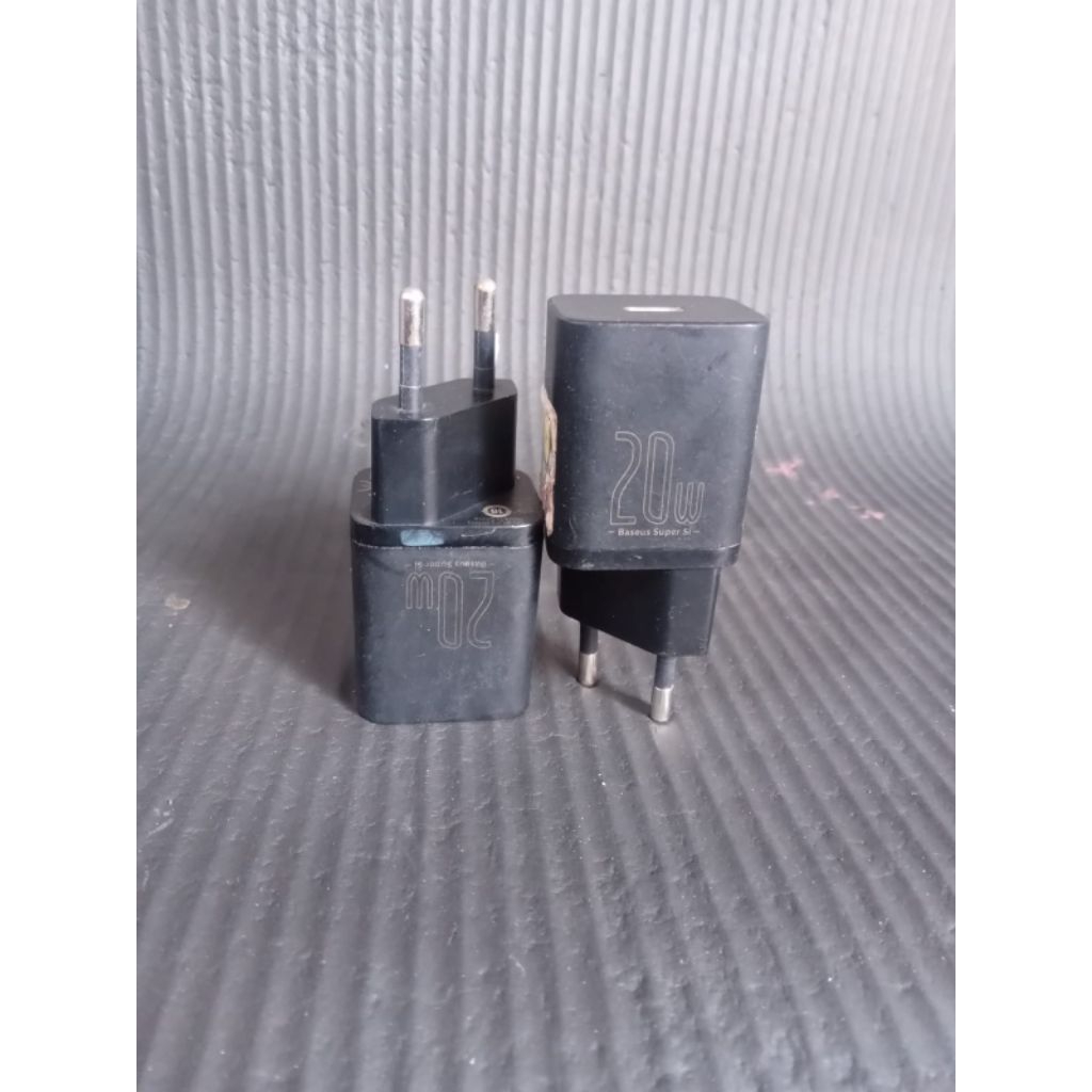 ต้นฉบับ BASEUS 20W Type C CHARGER Shell