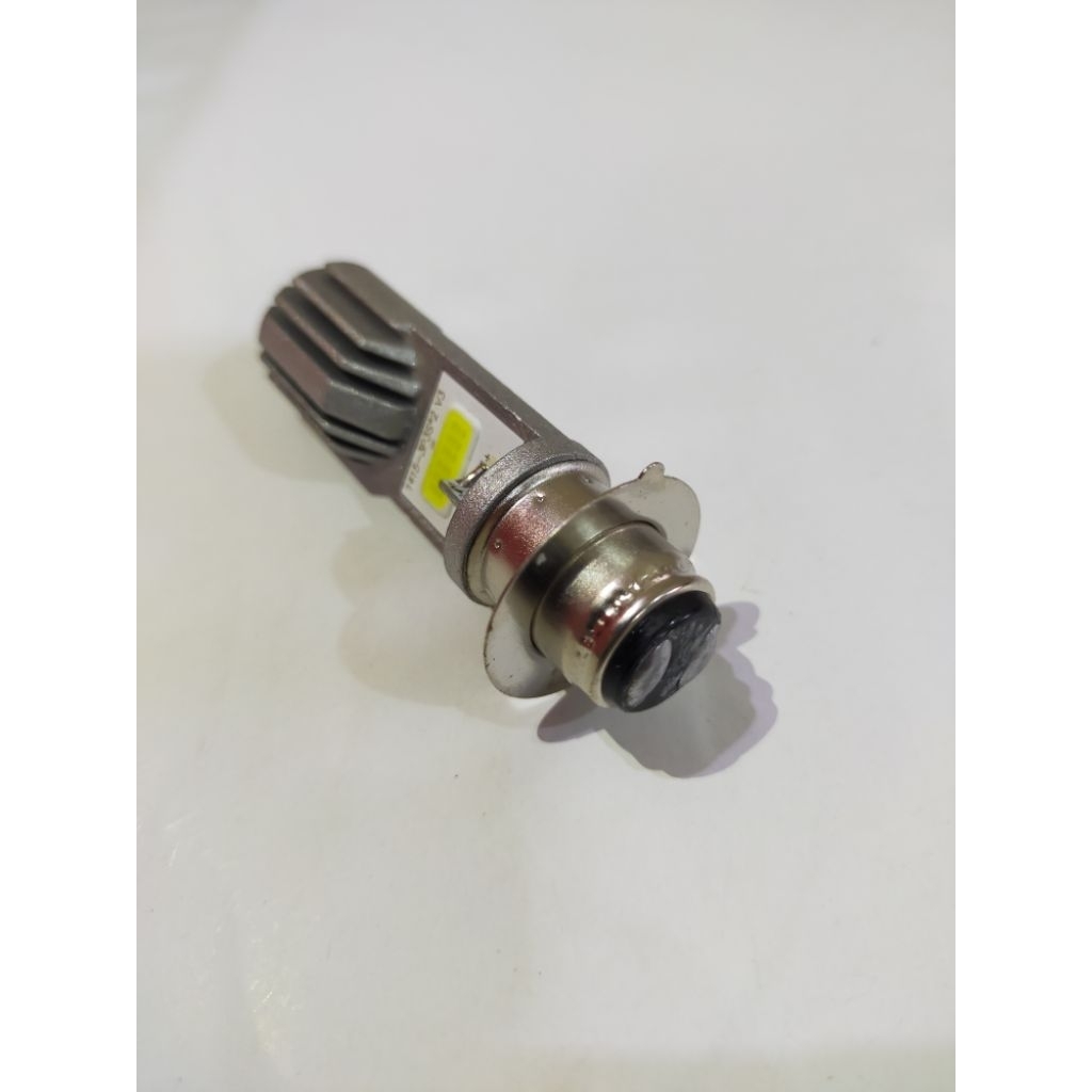 WHOLESALE H6 ซ็อกเก็ตไฟ Led ด้านหน้า 2 ด้านเป็ดอัตโนมัติ Universal รุ่น m2b h6 fin