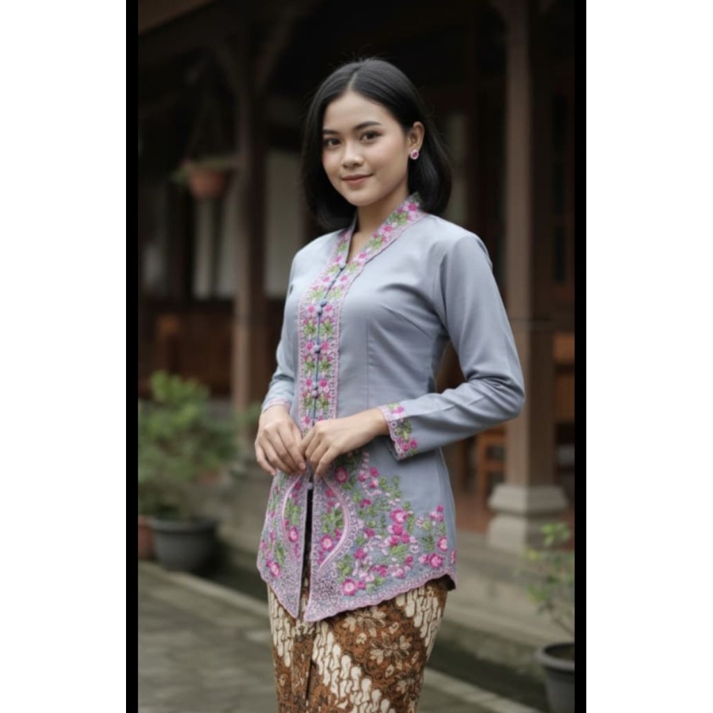 MODERN ENCIM KEBAYA TOP // ENCIM KEBAYA // KARTINI KEBAYA // MODERN KEBAYA