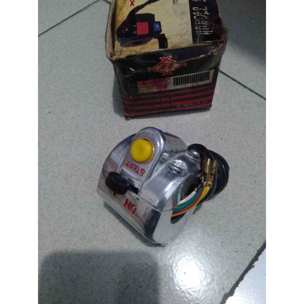 RIGHT HOLDER SWITCH C800 ยี่ห้อ MB