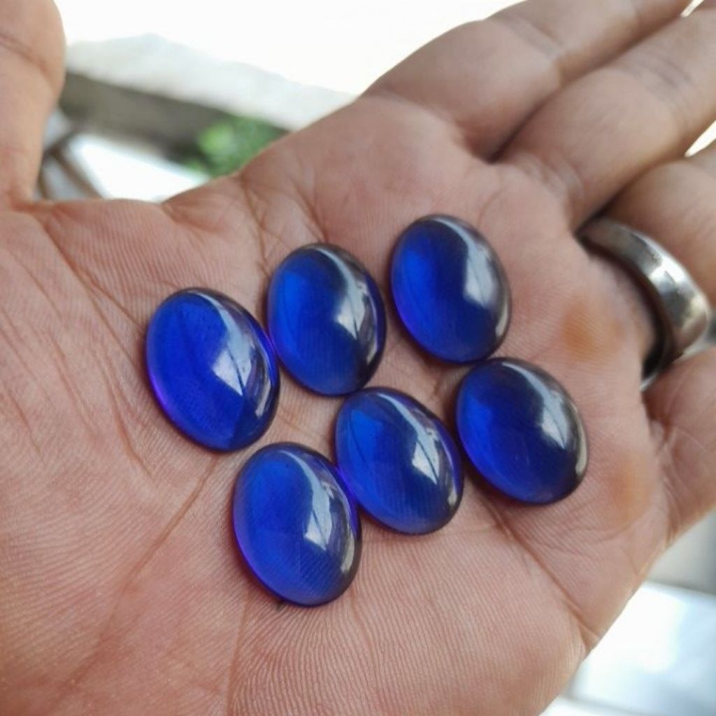 King sapphire Blue royal Blue cyklop agate 20x15 mm