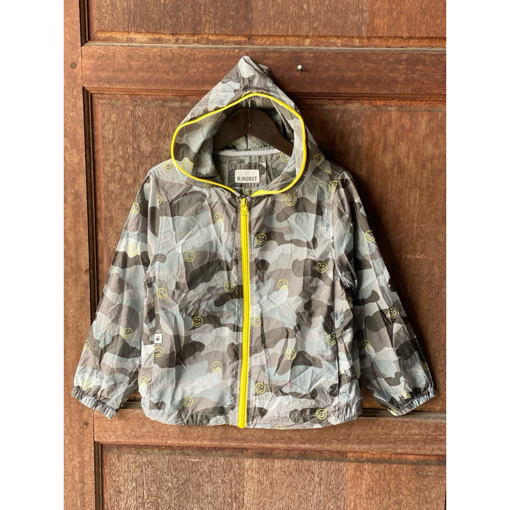 PRELOVED pl parachute running jacket windproof army motif boys branded Robot ขนาด 120 6T 7T 8T