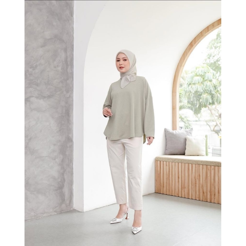 PRELOVED IYLLSAYSHIAB ISH Suwi Top - Taupe - BUSUI