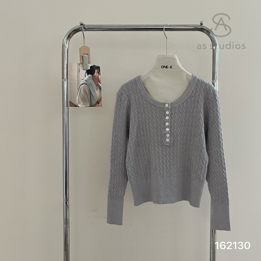 ONE K LONG SLEEVE KNIT TOP
