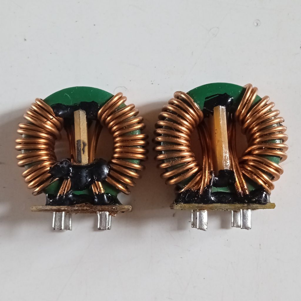 Emi Filter เส้นผ่านศูนย์กลาง ลบ 2.5 ซม. ราคาต่อ 1 ชิ้น