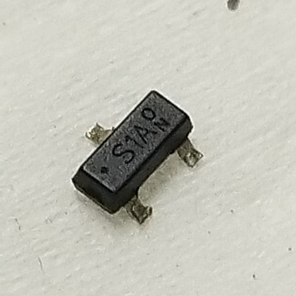 ทรานซิสเตอร์ SMD S1A บน