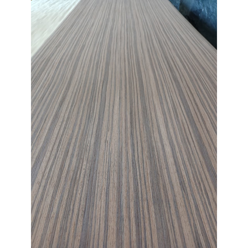 ไม้วีเนียร์ Recon แบบตรง