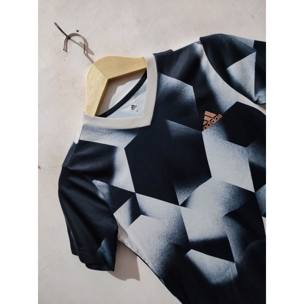 Add Motif Sport T-Shirt