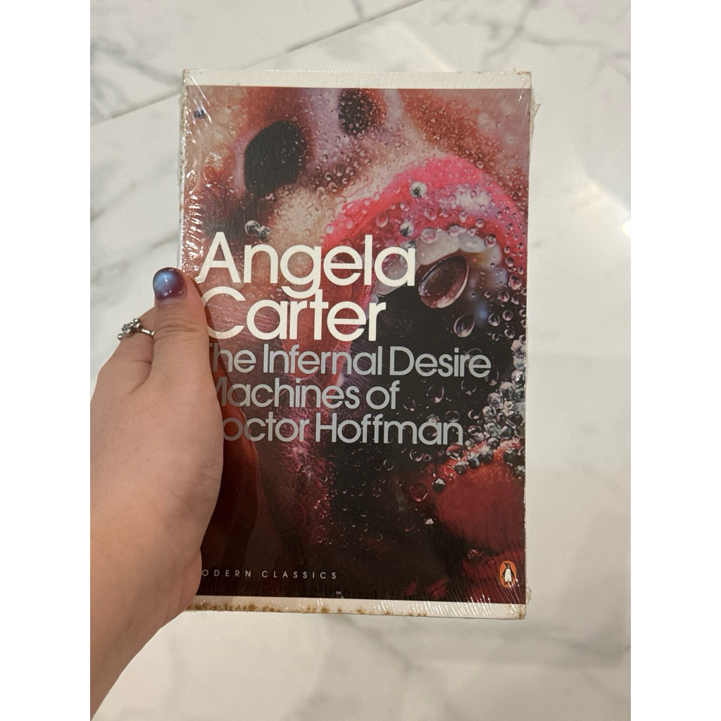 The Infernal Desire Machines of Doctor Hoffman โดย Angela Carter Novel