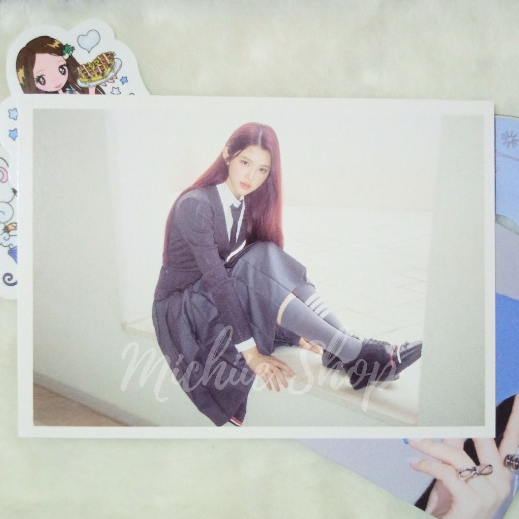 หนังสือโปสการ์ด Hearts2Hearts Ana Focus Rule | โปสการ์ด A-na (B) Focus Rule Book อย่างเป็นทางการ