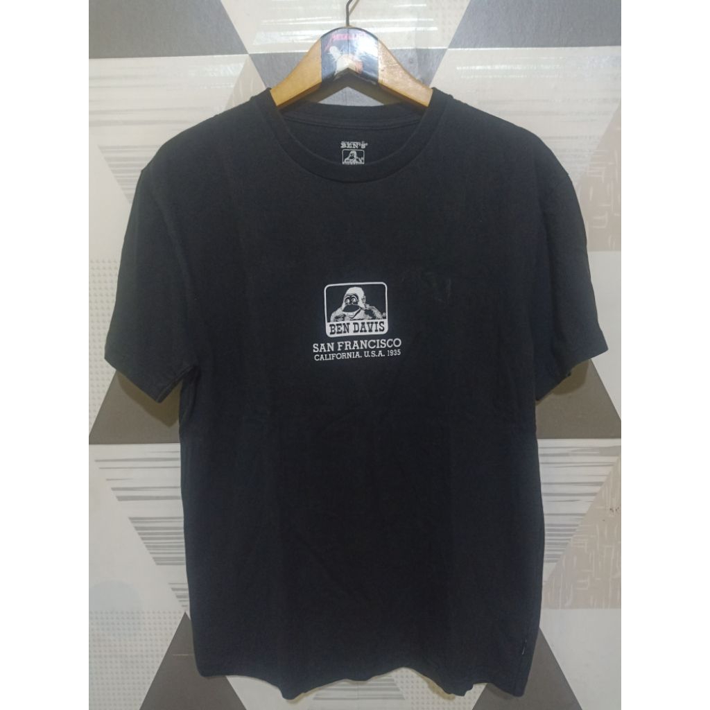 Ben Davis SF เสื้อยืดขนาดกลาง