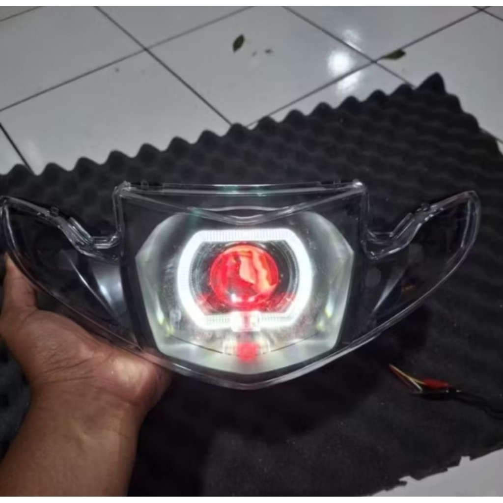 MERAH Vega R New Plus Bilined ไฟหน้าสะท้อนแสง Ala Ala Ala Ala 3.5 นิ้วแหวนสีขาวปีศาจสีแดง