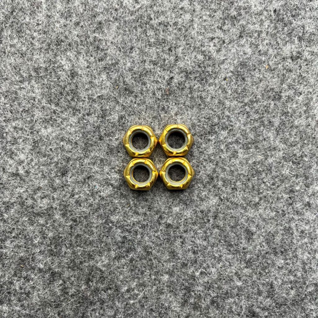 SKATEBOARD AXE NUTS TRUCK - สีทอง (1 ชุด)