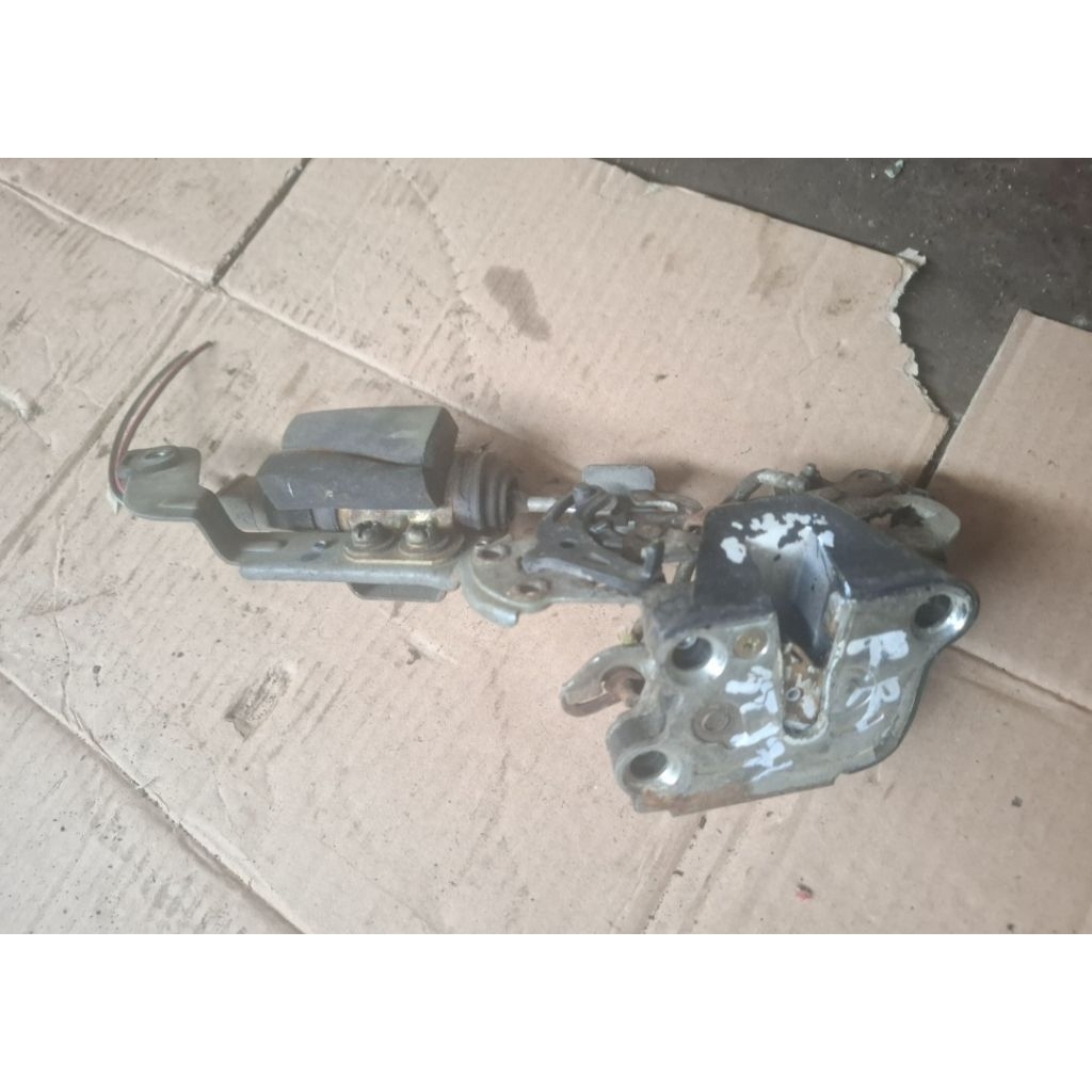 ล็อคประตู ล็อคประตู ล็อคประตูด้านหลังขวา Corona st171 ที่ 171 88-93