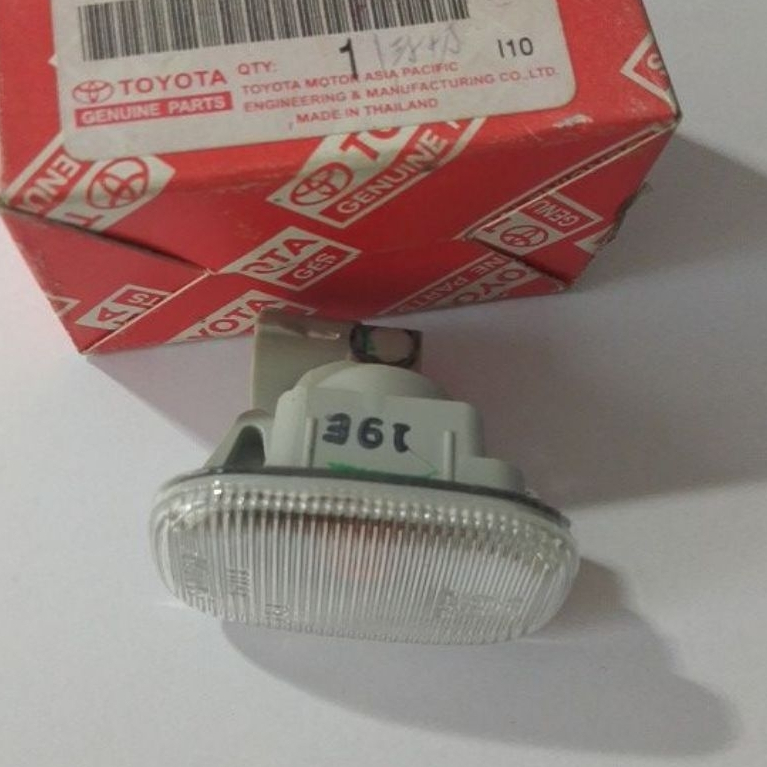 ไฟข้างบังโคลน Fortuner 05-08 ALTIS CAMRY 81730-02040