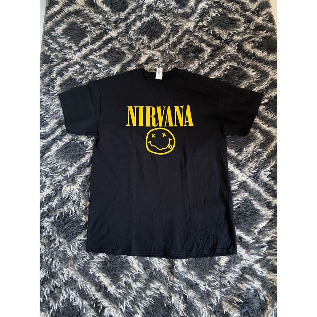 เสื้อยืดวง Nirvana smile by gildan ultra cotton