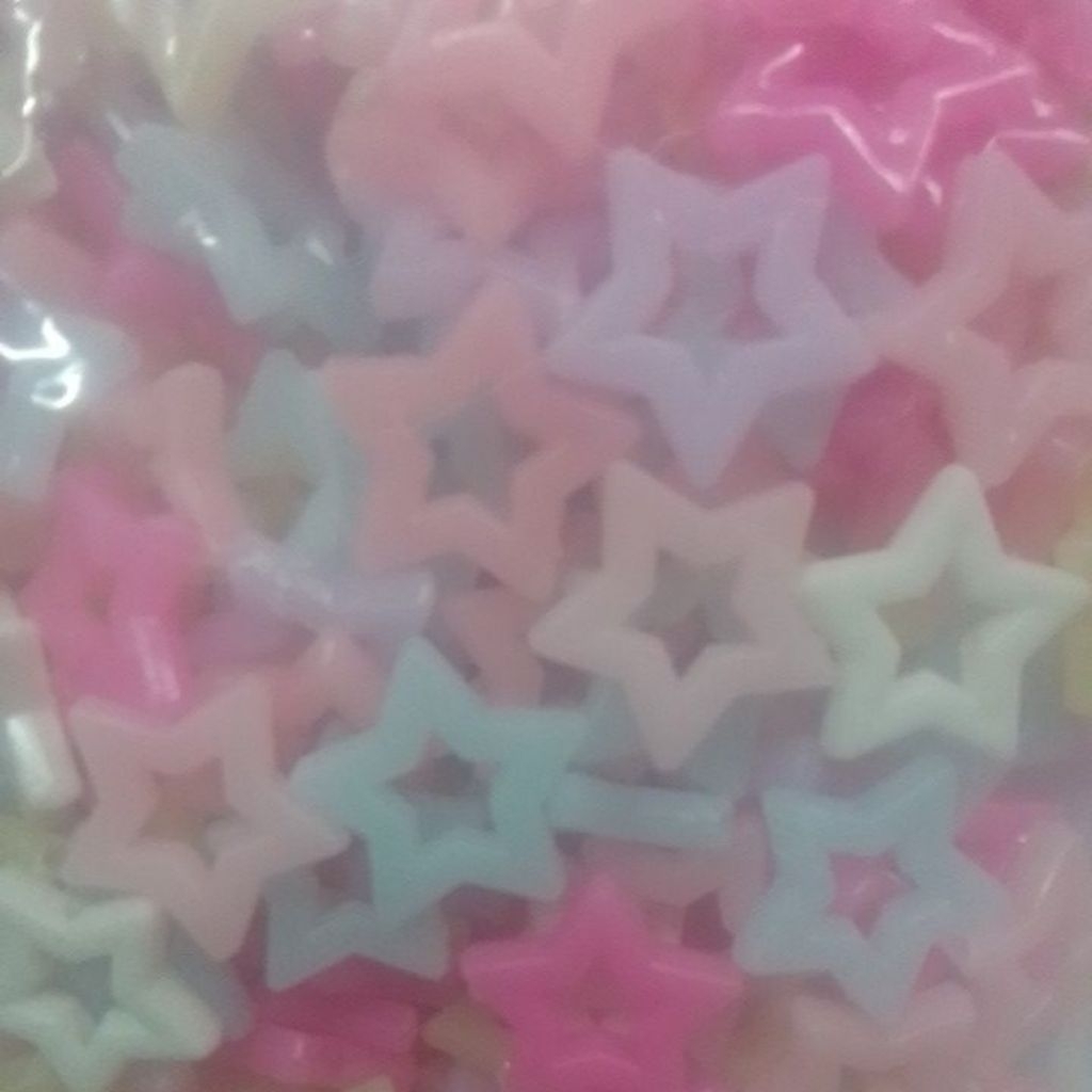 BRIGHT HOLLOW STAR BEAD 1 POUND