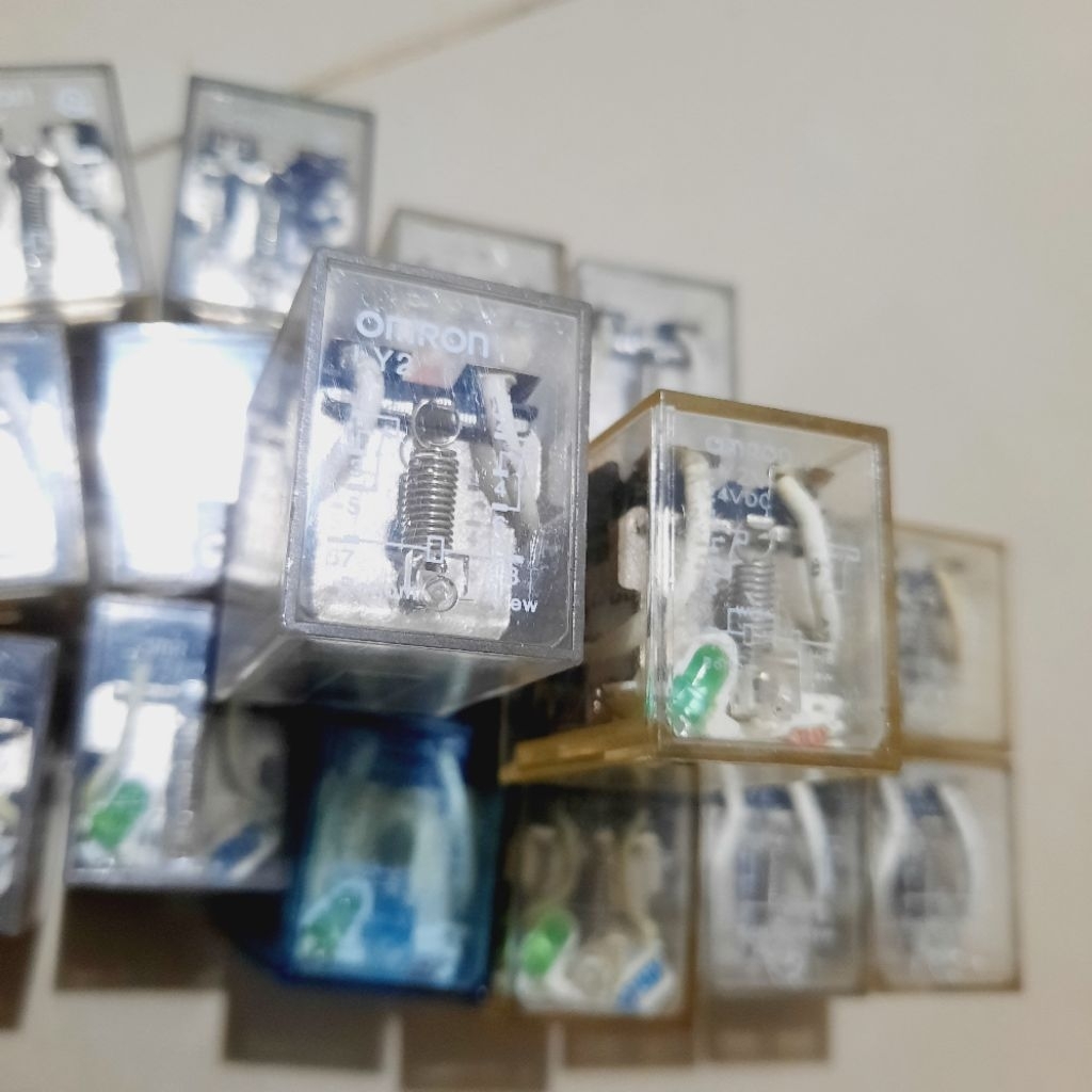 OMRON รีเลย์ ly2 ly2n 12vdc 24vdc