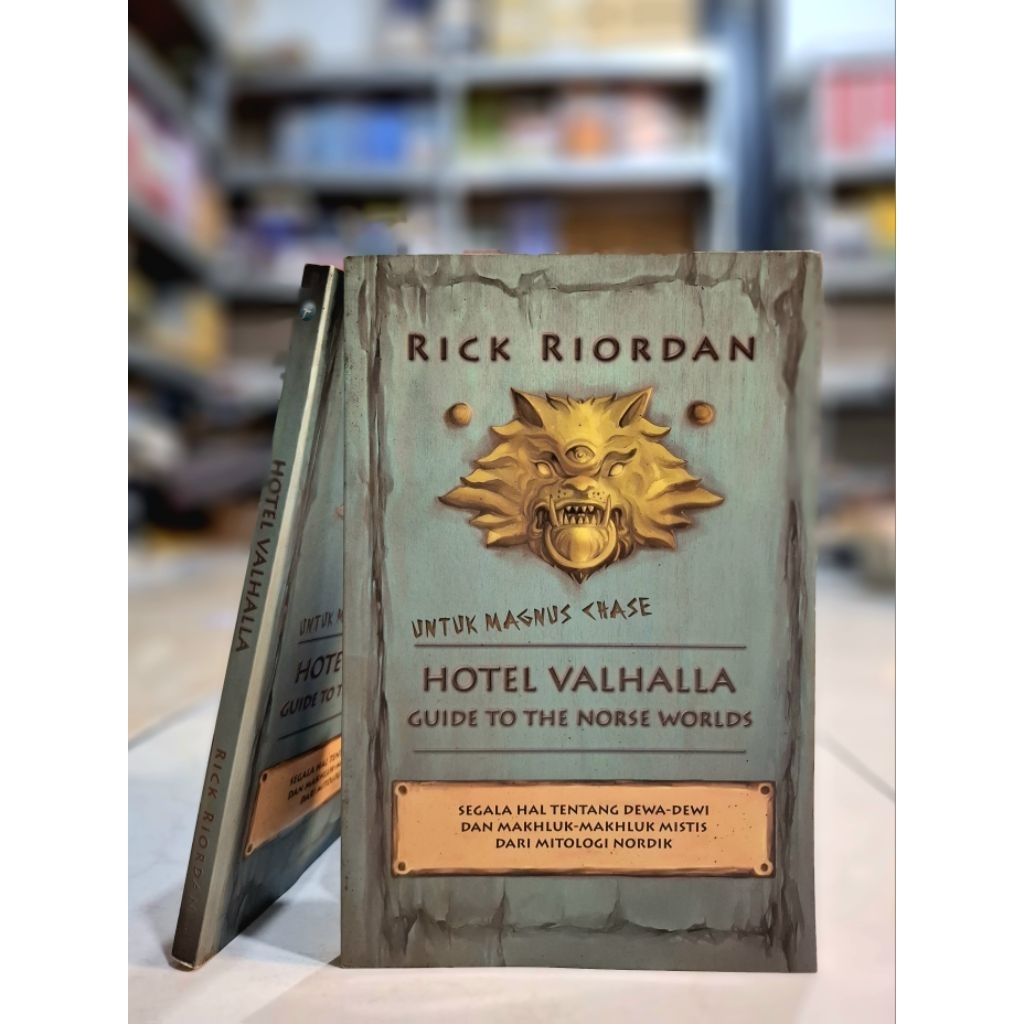 หนังสือแฟนตาซี / NOVEL / HOTEL VALHALLA GUIDE TO NORSE WORLDS / RICK RDANIOR