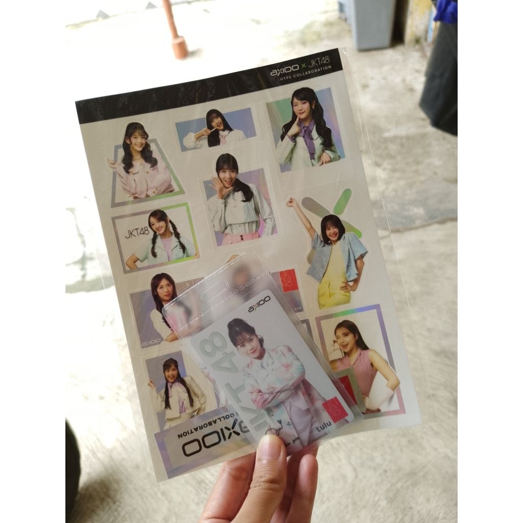 สติ๊กเกอร์และพีซี AXIU JKT 48 อย่างเป็นทางการ| สติ๊กเกอร์ Lulu JKT 48 Photocard และ JKT 48
