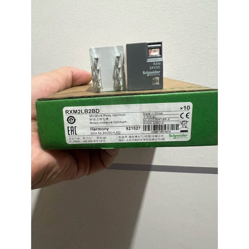 RELAY SCHNEIDER RXM2LB2BD 24VDC ต้นฉบับ