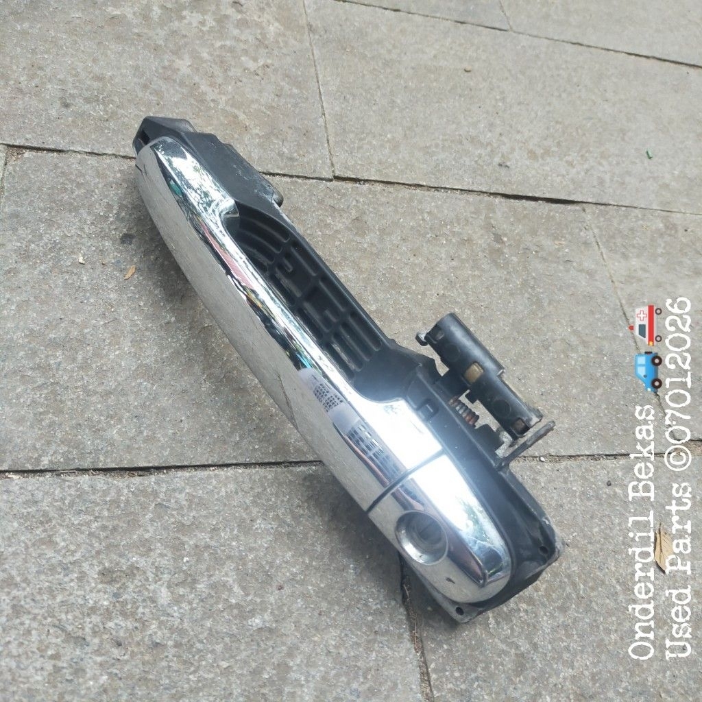 มือจับประตูซ้ายหน้า Toyota Camry 2003