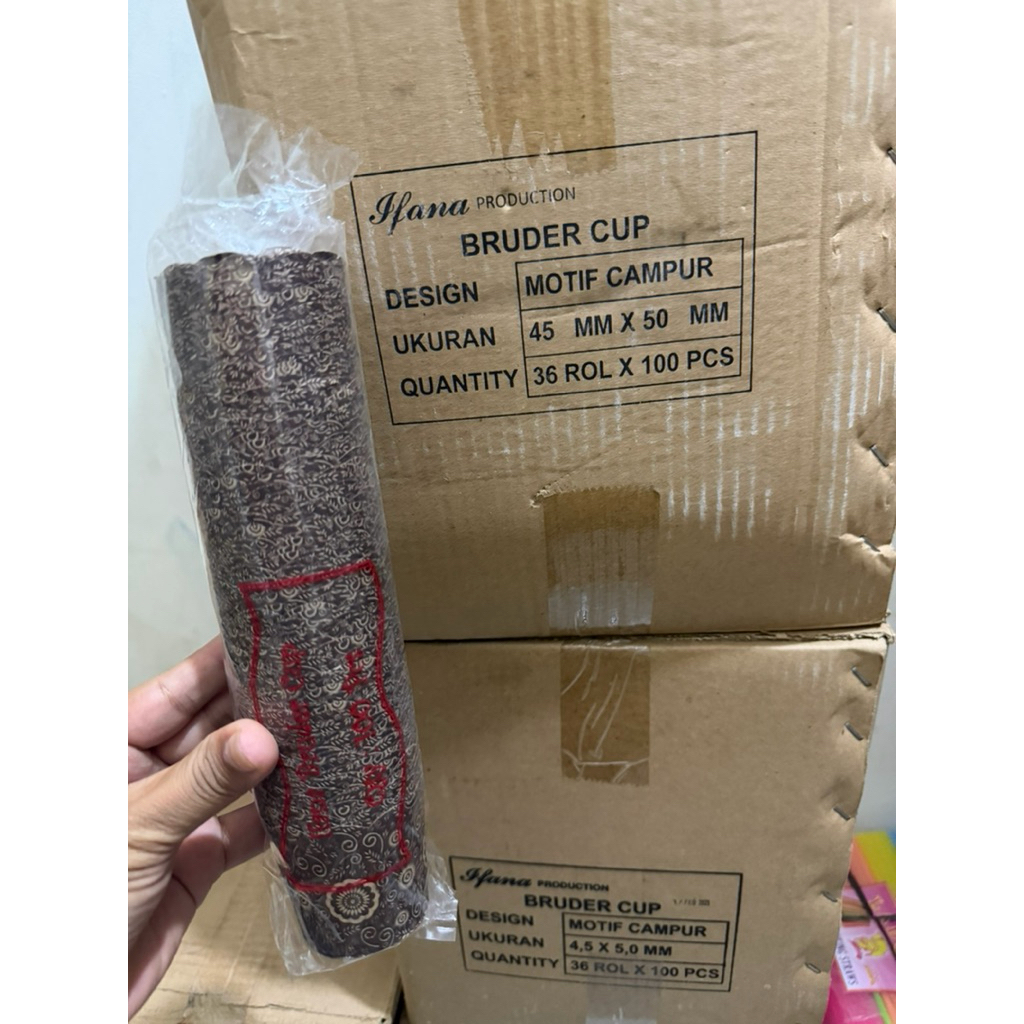 Cup Muffin Cake Bruder Cup Motif 45X50 MM 1 ROLL COTENTS 100