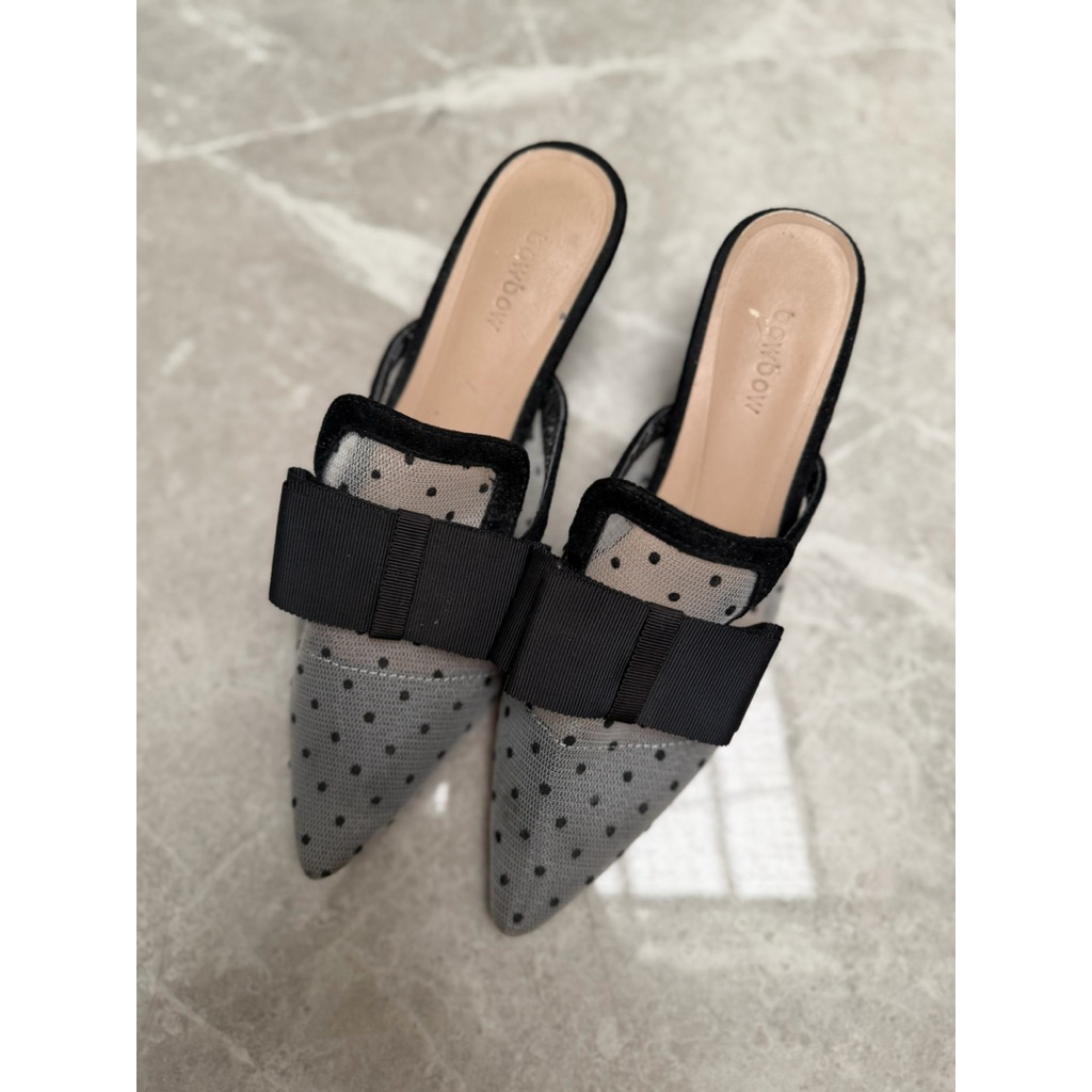 BOW SHOES POLKA MULES SIZE 35