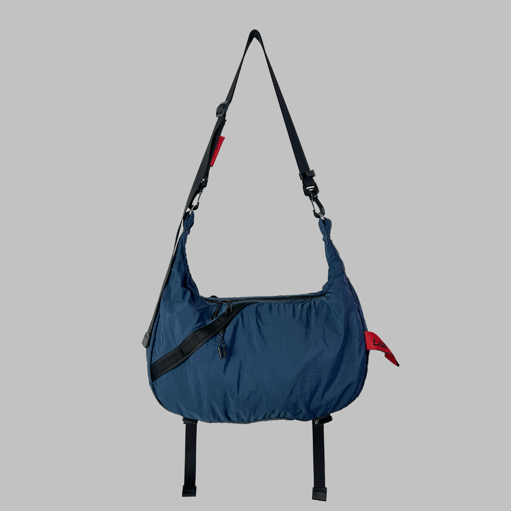 LAB17 GO Sling Bag - สีกรมท่า (Unisex)