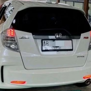 MATA ด้านหลังกันชนสะท้อนแสงสําหรับ honda jazz ใหม่ ge8 2008 ถึง 2013 fit/RS Cats eye 2012 2011 2010 