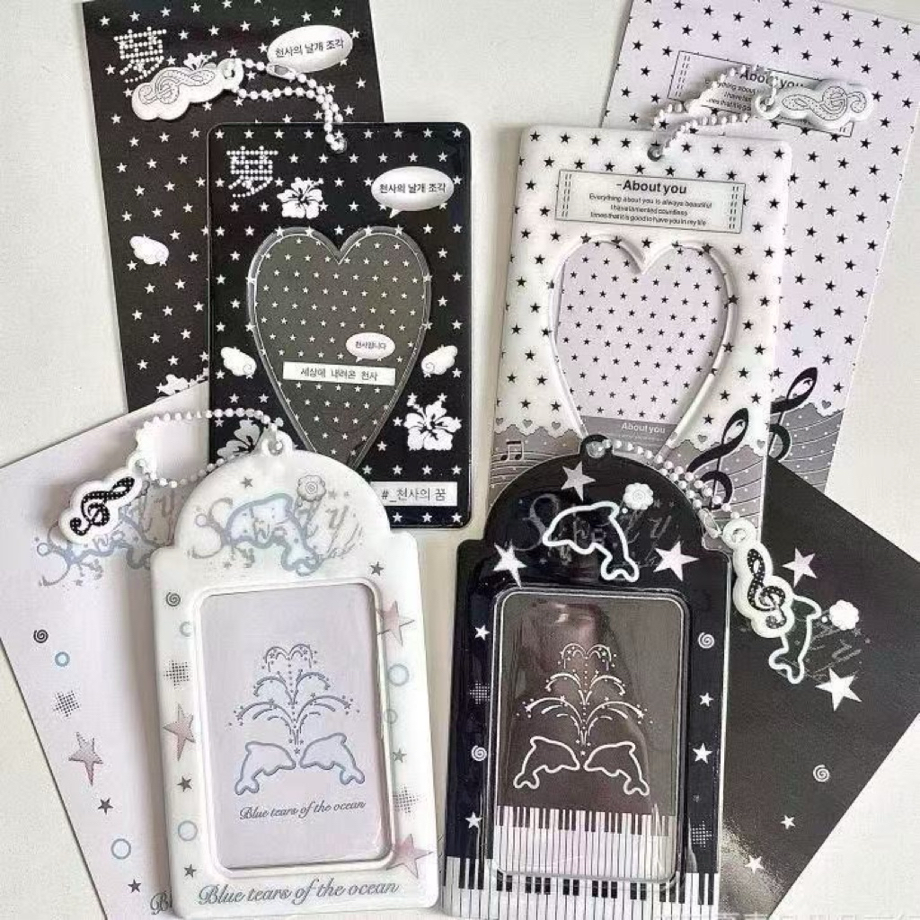 BNW DOLPHIN PHOTOCARD HOLDER PVC น่ารัก AESTHETIC EMO สีดําและสีขาว