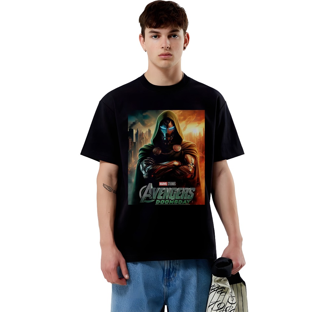 เสื้อยืด Marvel Avengers Doomsday สําหรับผู้ชายและผู้หญิง ผ้าฝ้ายหวี 24s พรีเมี่ยม S-XXXXL เย็นสบาย